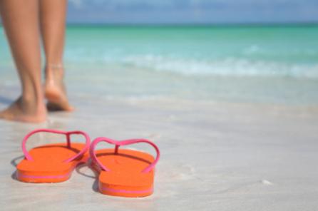 The nicest gift to your feet, click for home pedicure Healthy feet and healthy toenails