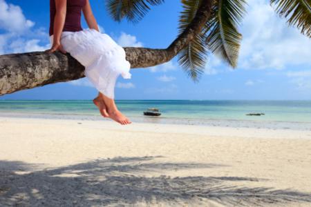 There's nothing like a little time on the beach Healthy toenails, natural remedies